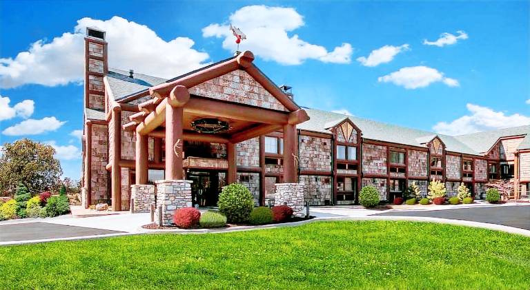 Bass Pro Shops Angler s Lodge