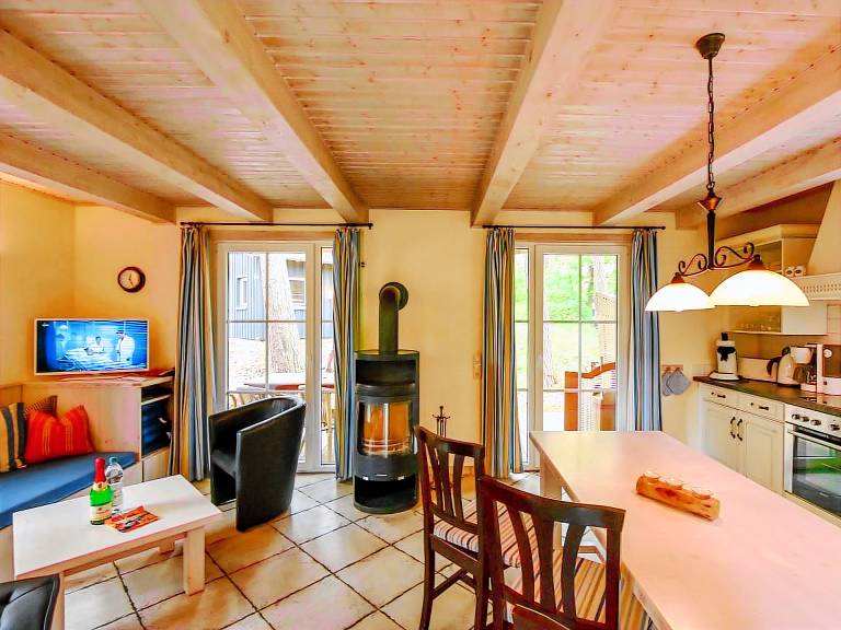 Vacation home with terrace & sauna — photo 2