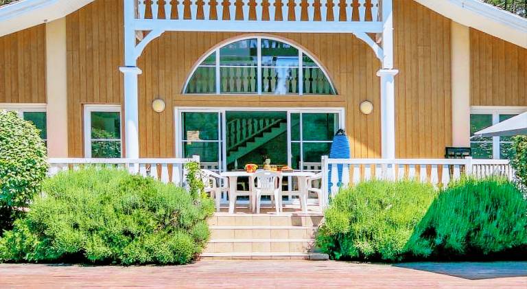 Villa with terrace, garden & private pool | Pets allowed — photo 4