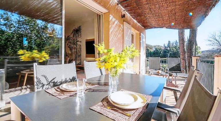 Fully equipped rental apartment with pool, hot tub & terrace | Next to the beach | Pets are welcome in Cogolin