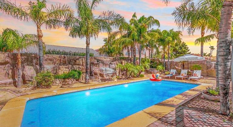 House with pool & jacuzzi | Perfect for remote work | Dogs allowed — photo 3