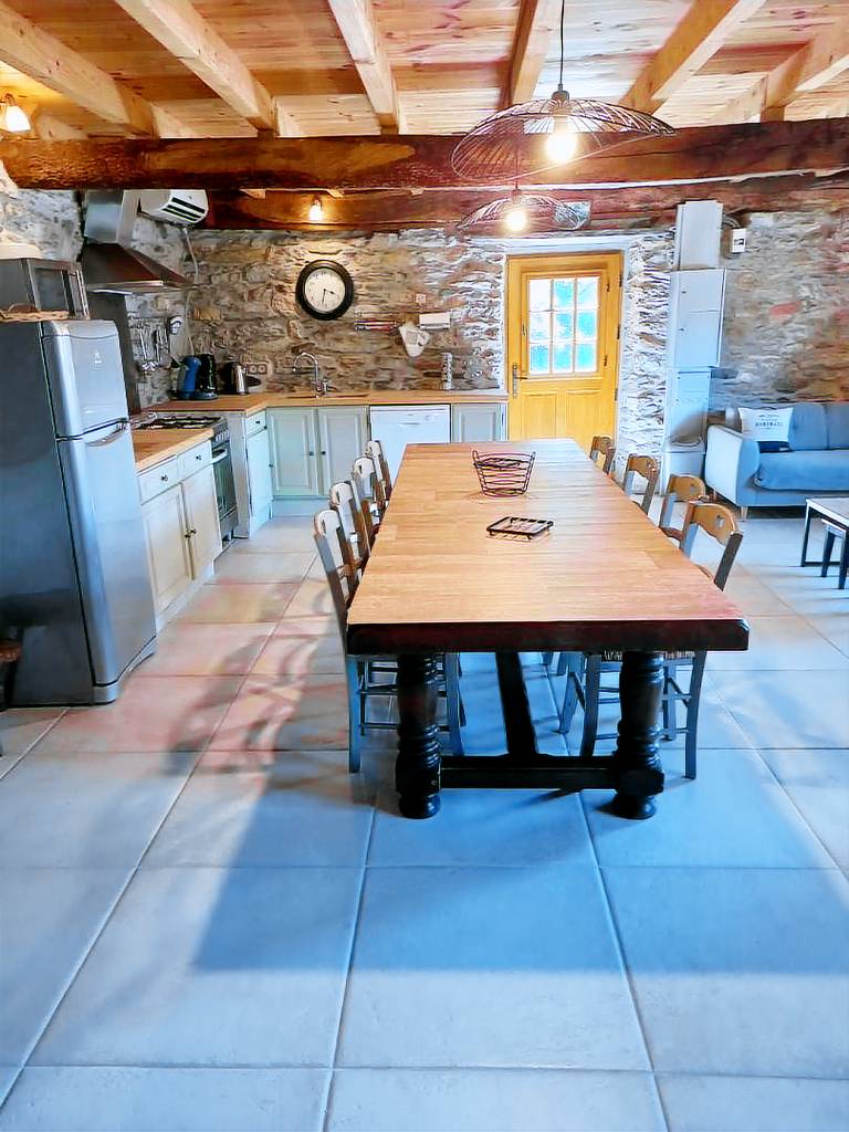 Gite with barbecue & yard — photo 2