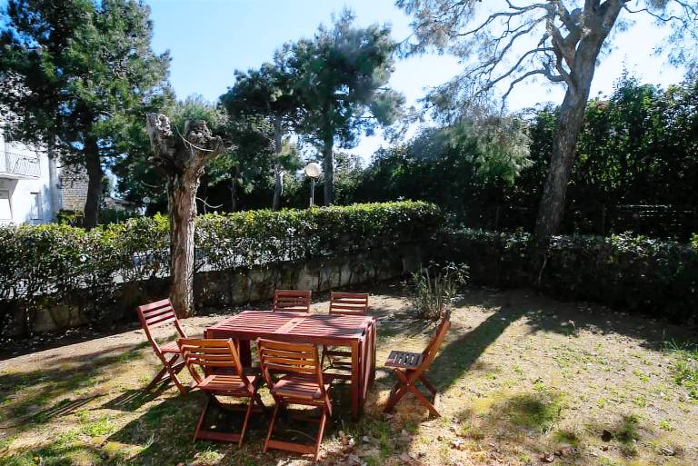 Family-oriented apartment with yard & BBQ | Close to the beach | Pet-friendly in Sirolo
