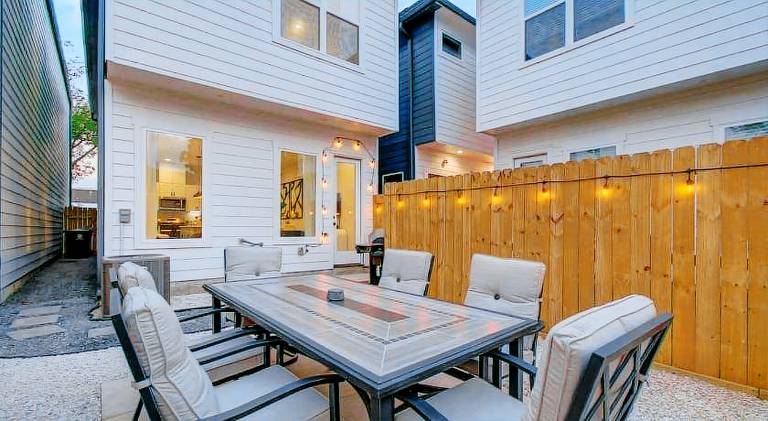 House with yard — photo 5