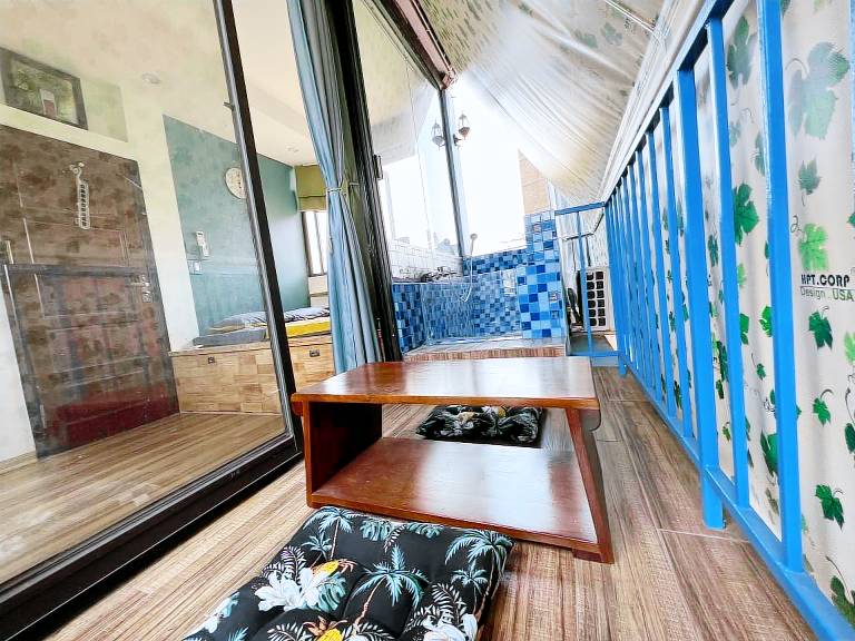 Apartment with pool & yard | Near Old Quarter | Suitable for remote work | Pets are welcome — photo 3