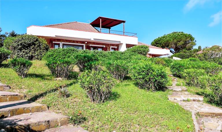 Fully equipped pleasant villa with grill, patio & fast internet | Sea view | Close to the beach | Suitable for remote work | Dogs allowed — photo 4