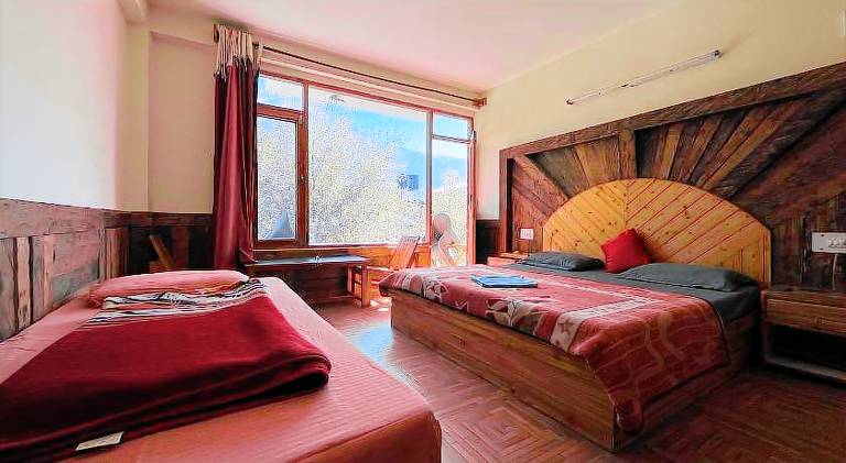 YOLO Social - The Social House & Cowork - Manali — photo 2