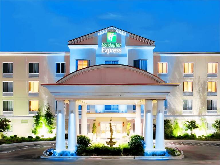Holiday Inn Express & Suites Concord By IHG in Concord, NC