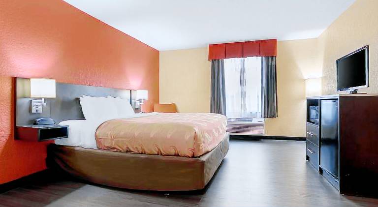 Quality Inn Phenix City Columbus — photo 2