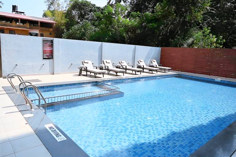 AD PREMIUM HOMES-3 — photo 3