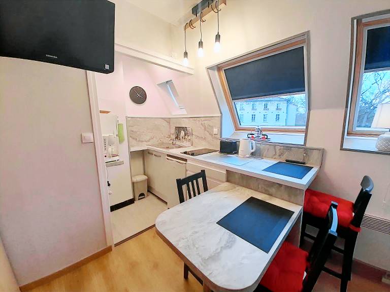 Bright apartment with air conditioning and WIFI, near Thermes St Roch — photo 3