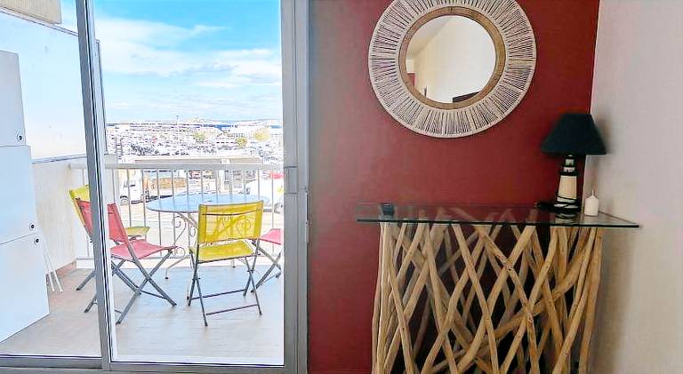 Rental apartment with terrace — photo 2