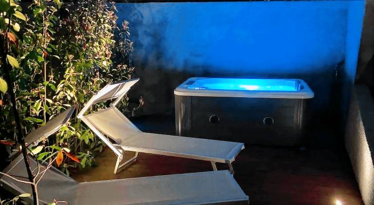Villa with jacuzzi in Imperia