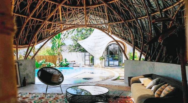 Villa with private pool, terrace & garden | Next to the beach | Pets are welcome — photo 2