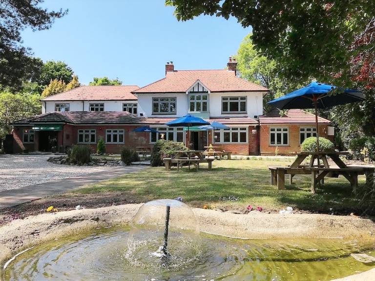 Accommodation  Lyndhurst
