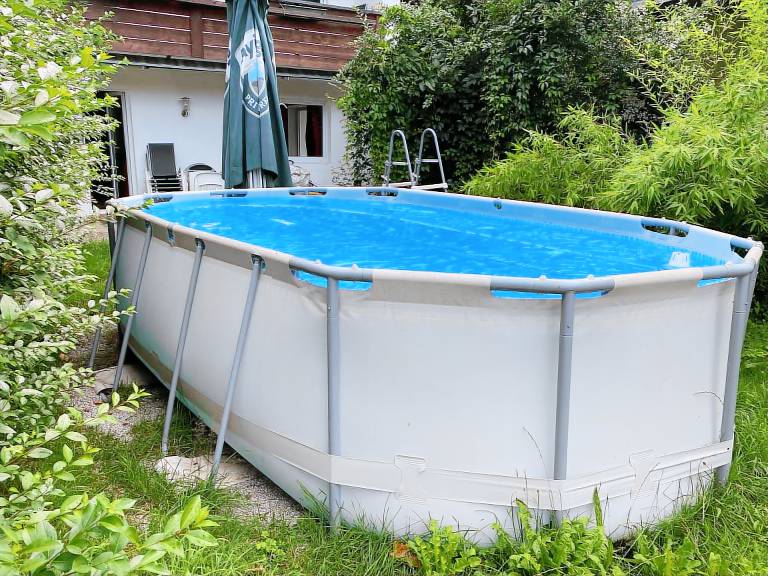 Ample vacation home with private pool, yard & barbeque | Pets are welcome — photo 2