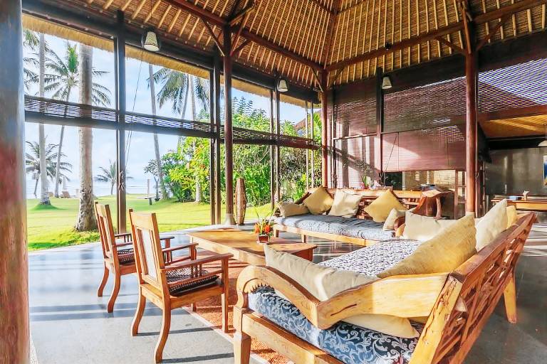 Beachfront Citakara Sari Villas — photo 4