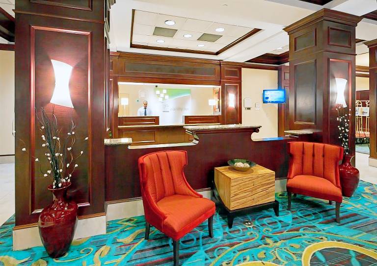 Holiday Inn Chantilly-Dulles Expo Airport By IHG — photo 4