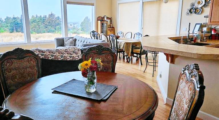 Vacation home with jacuzzi — photo 3