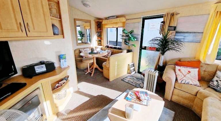 Sea View Escape 2 Bedroom Pet Friendly Caravan at Clarach Bay Gm3 — photo 2