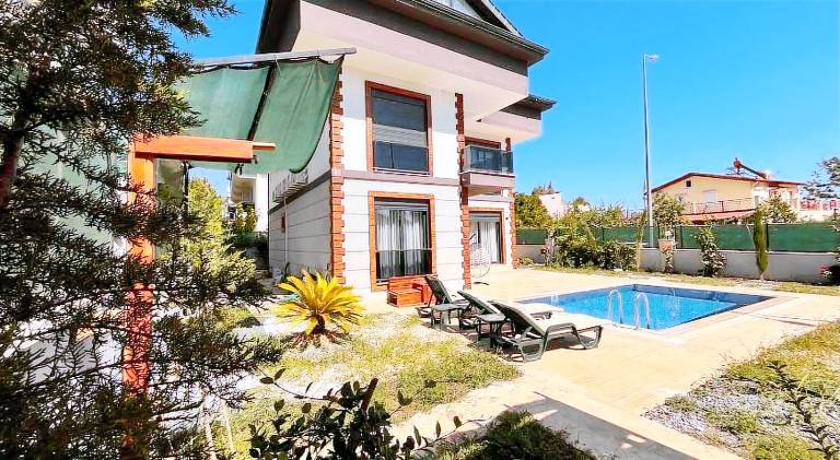 Villa with jacuzzi, garden & BBQ in Kemer