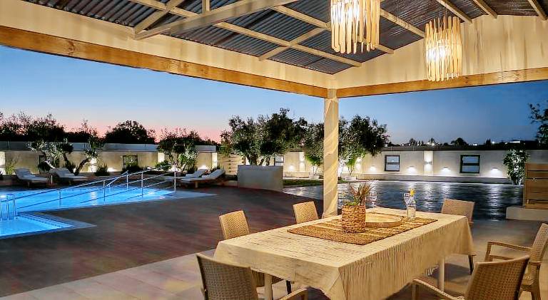Fully equipped lovely villa with garden, private pool & barbeque | Suitable for remote work | Dogs allowed — photo 3