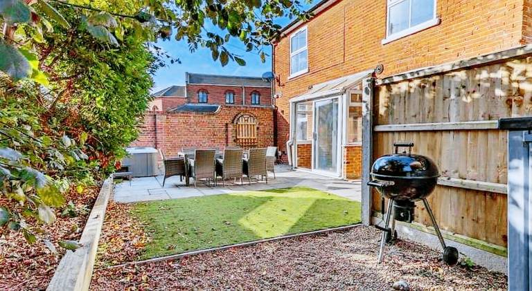 Luxury Cromer cottage with hot tub & log burner in Town — photo 4