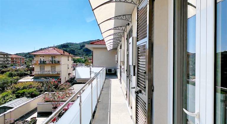 Holiday apartment with patio — photo 3