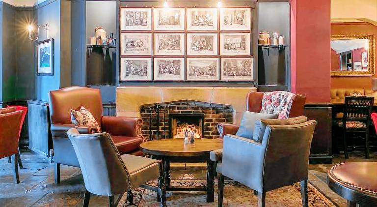 Rose And Crown Hotel — photo 3