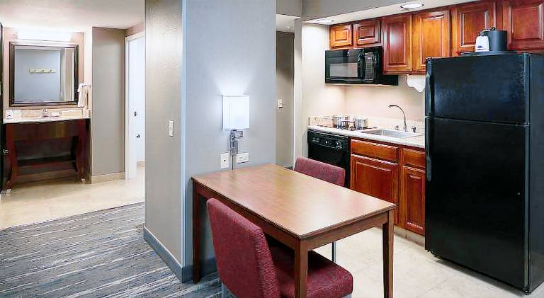 Hampton Inn & Suites Chicago-North Shore/Skokie — photo 5