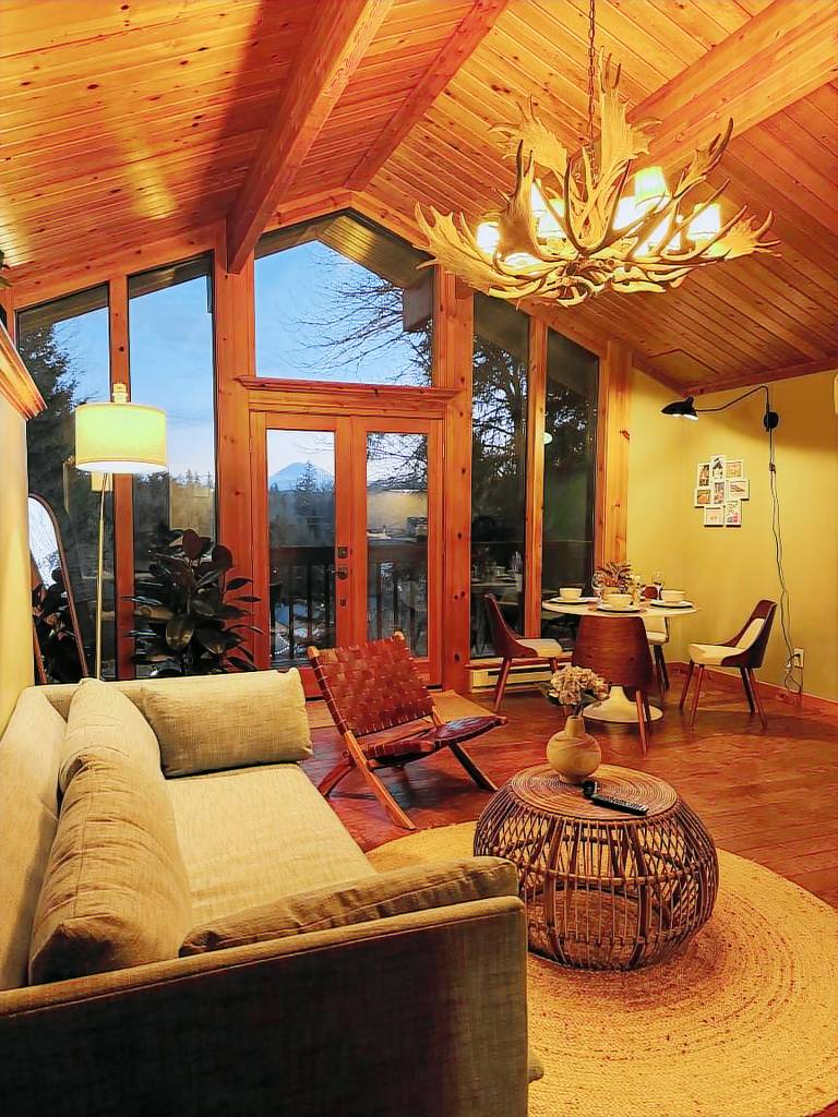 Lodge  Mirrormont