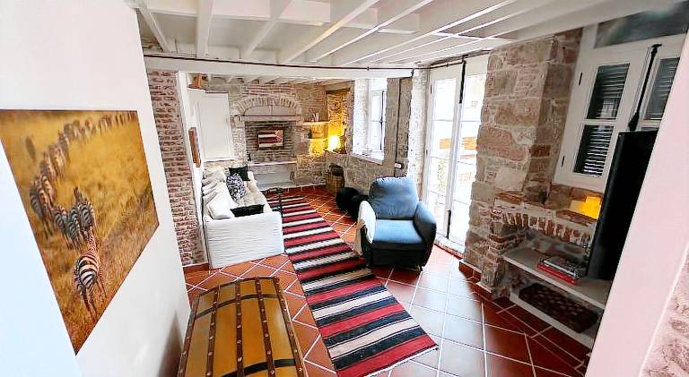Fully equipped rental apartment with BBQ & garden | Suitable for remote work | Pets allowed — photo 2