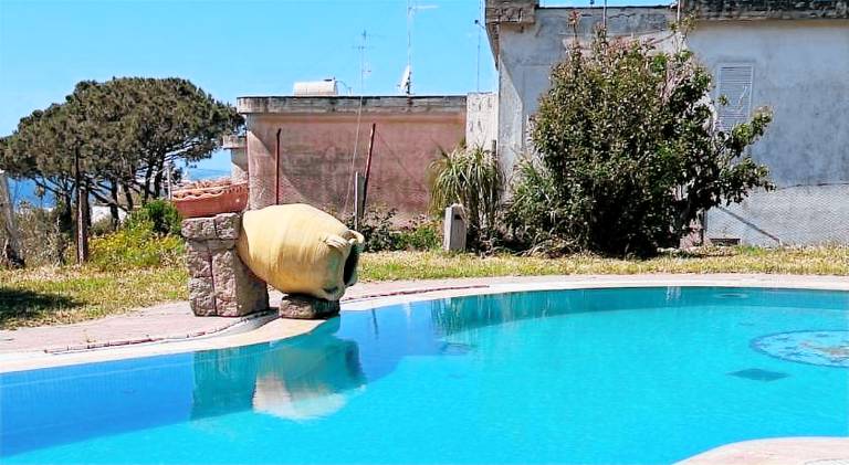 Beautiful vacation home with pool & sauna | Next to the beach | Pet-friendly in Serrara Fontana