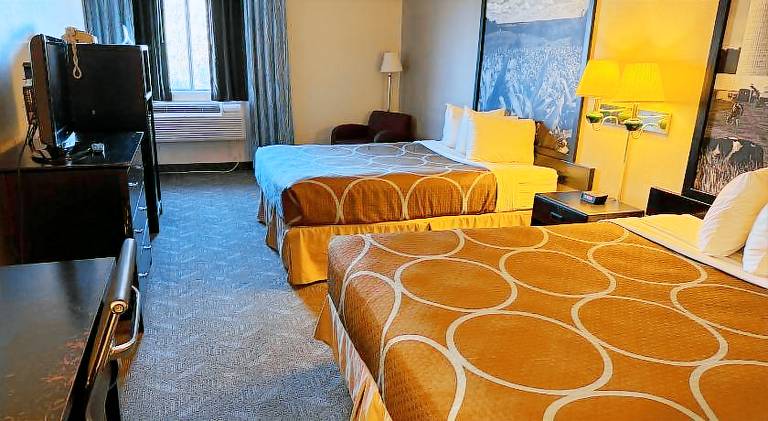 Dodgeville inn and suites — photo 3