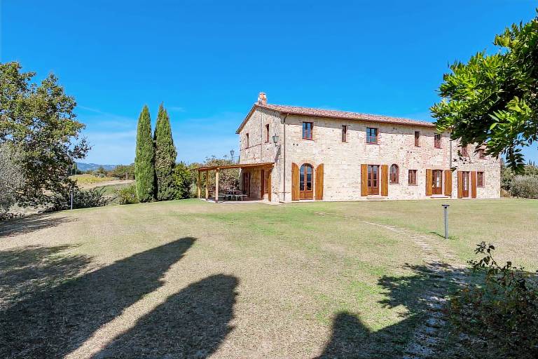 Fully equipped pleasant villa with yard, barbecue & private pool | Perfect for remote work | Pets allowed — photo 2