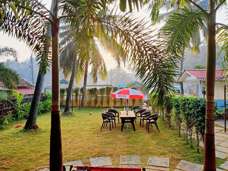 Resort  Ashvem Beach