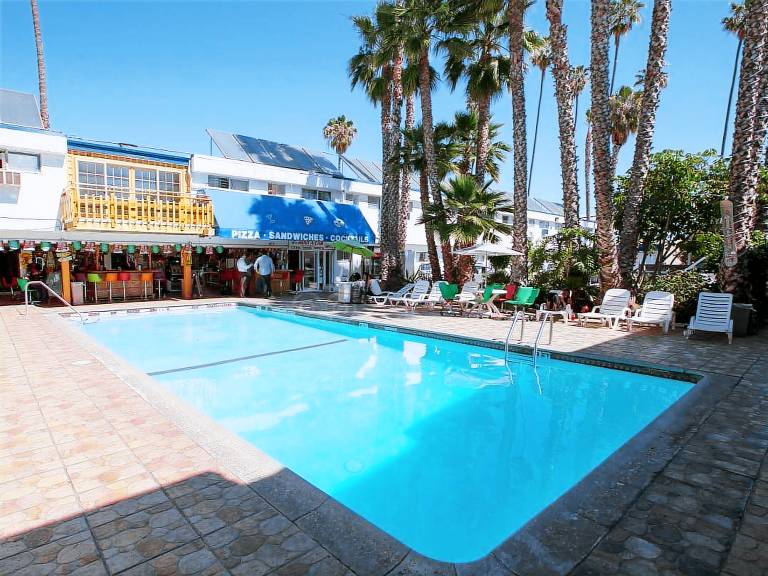 Los Angeles Adventurer All Suite Hotel