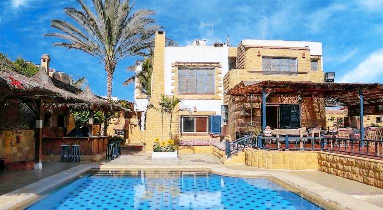Villa with pool in Giza