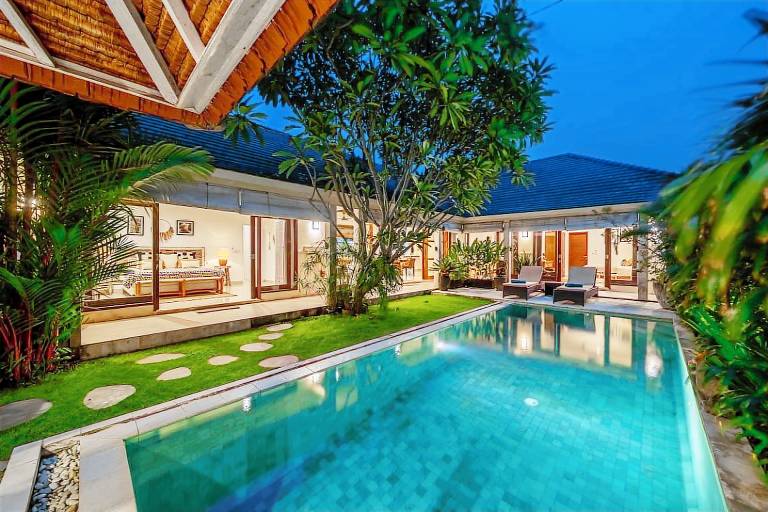 House with private pool, terrace & garden in Canggu