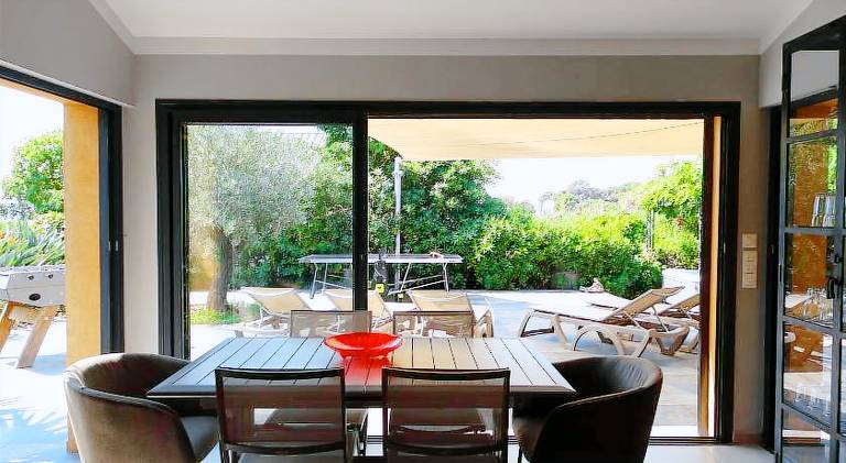 Villa with jacuzzi — photo 4