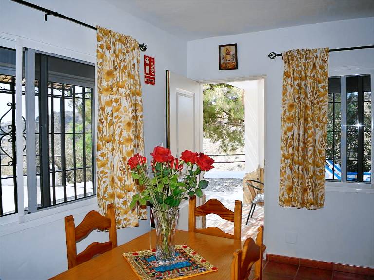 House with barbeque, garden & private pool — photo 4
