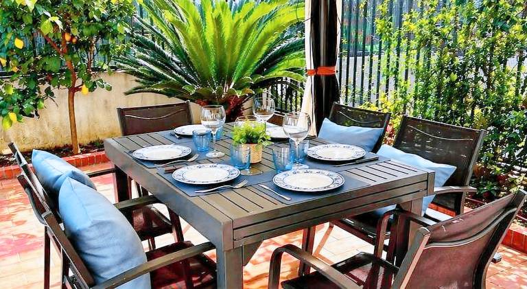 Nice apartment with patio | Close to the beach | Pets allowed in Celle Ligure