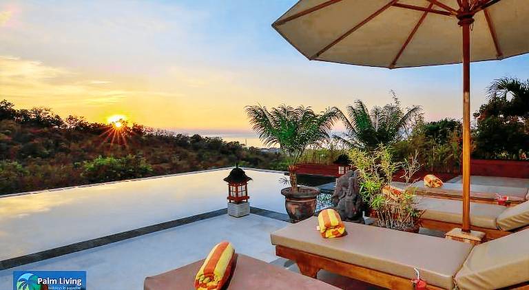 Villa with pool — photo 2