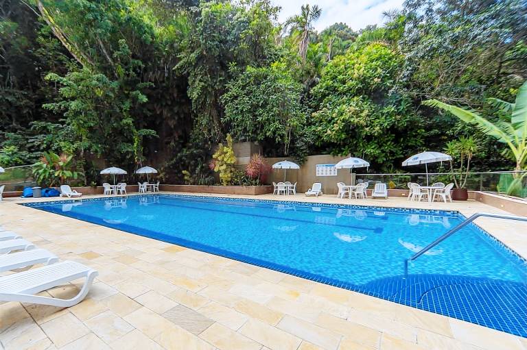Apto com 3 quartos a 200m da Praia Pitangueiras