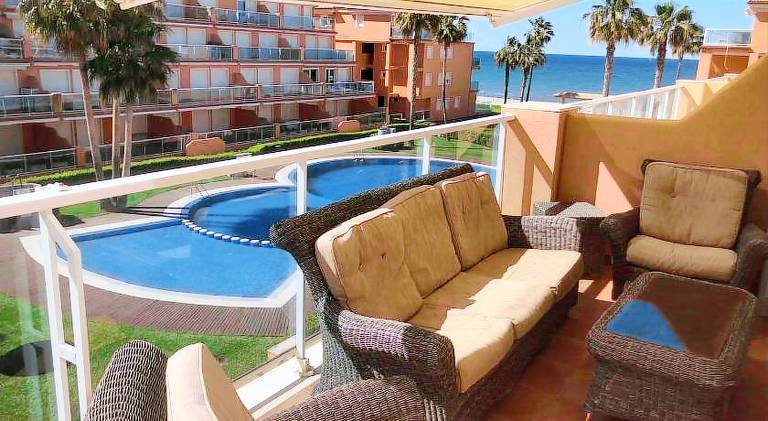 Apartment with terrace, private pool & garden — photo 3