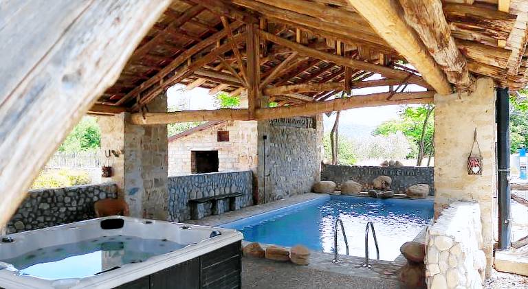 Farm with garden, jacuzzi & sauna — photo 2