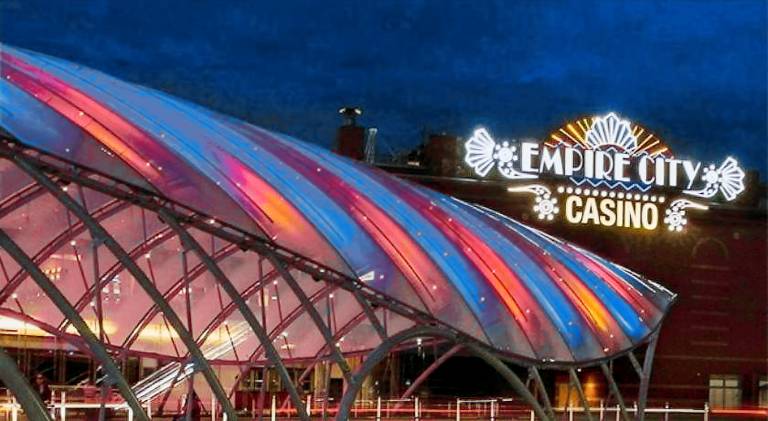 Nice Cozy Room By Empire City Casino And Cross County Mall