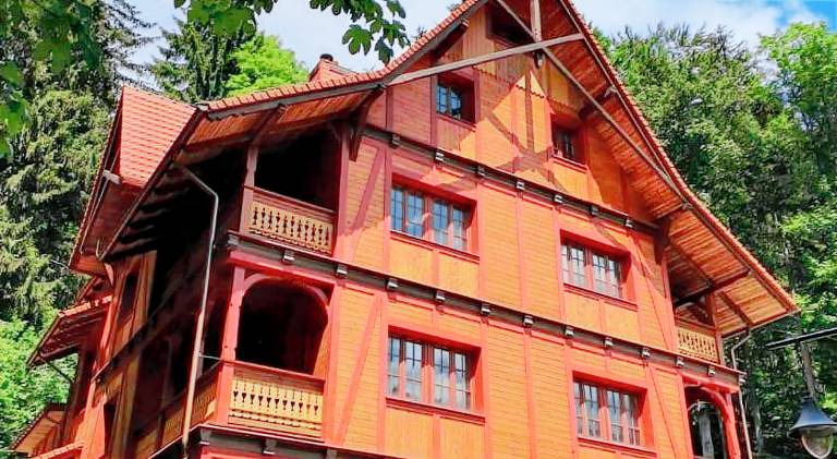 Apartament z hotelowymi udogodnieniami Międzygórze