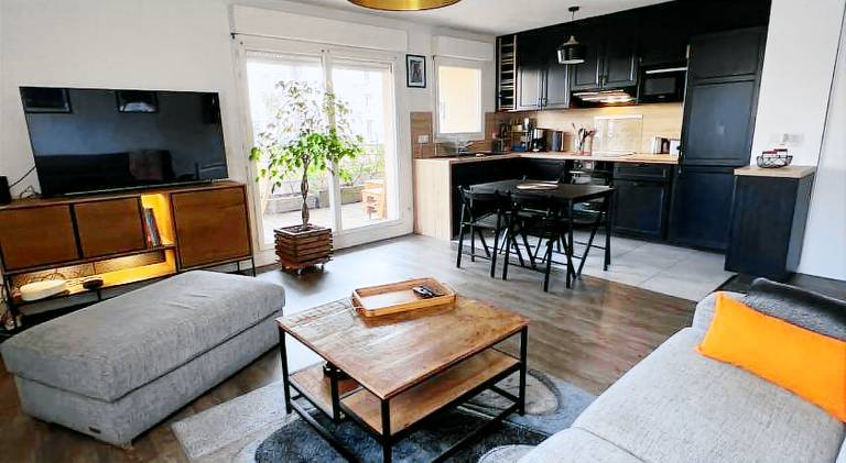 Holiday apartment with 2 rooms for 6 persons in Gradignan