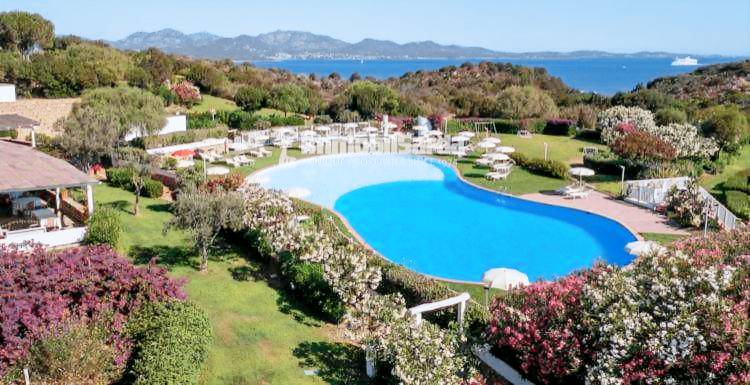 Holiday apartment with pool — photo 4